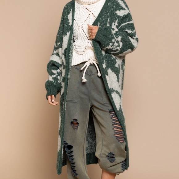 Printed Oversized Cardigan - Picture 2 of 6